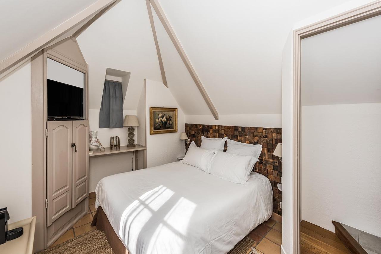 Chambres D'Hotes La Closerie Des Trois Marottes Melun Bagian luar foto