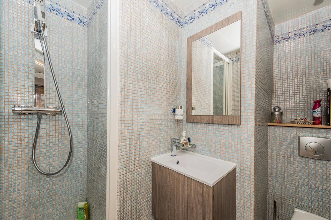 Chambres D'Hotes La Closerie Des Trois Marottes Melun Bagian luar foto