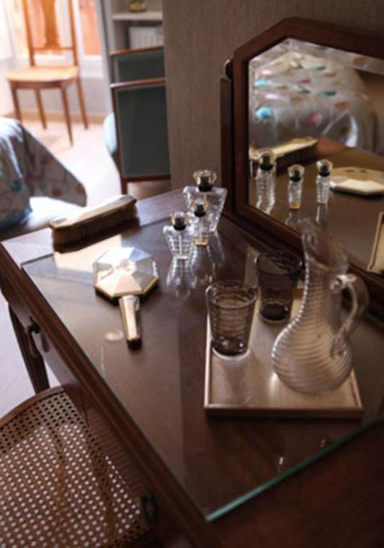Chambres D'Hotes La Closerie Des Trois Marottes Melun Ruang foto