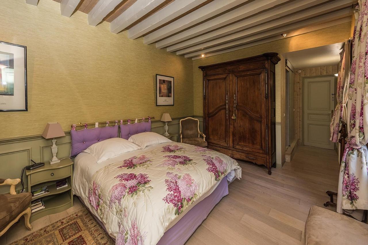 Chambres D'Hotes La Closerie Des Trois Marottes Melun Bagian luar foto
