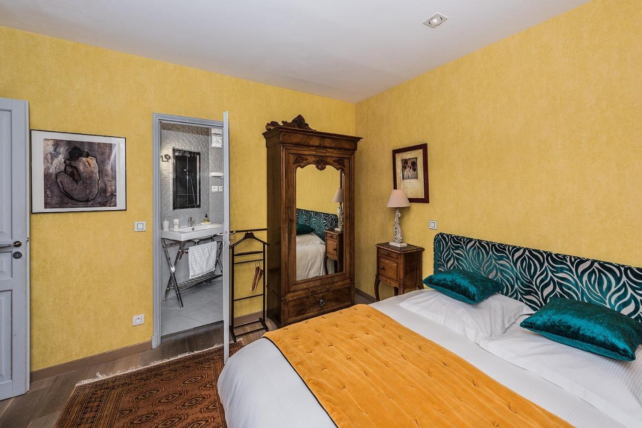 Chambres D'Hotes La Closerie Des Trois Marottes Melun Bagian luar foto